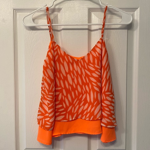 Collective Concepts. Orange Flowy Crop Top. Adjustable Straps. Size Small 🧡🤍 - Picture 2 of 6